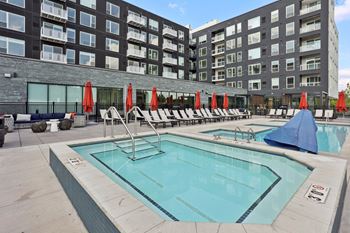 Outdoor spa/hot tub